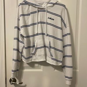 Size M Hollister crop top sweatshirt